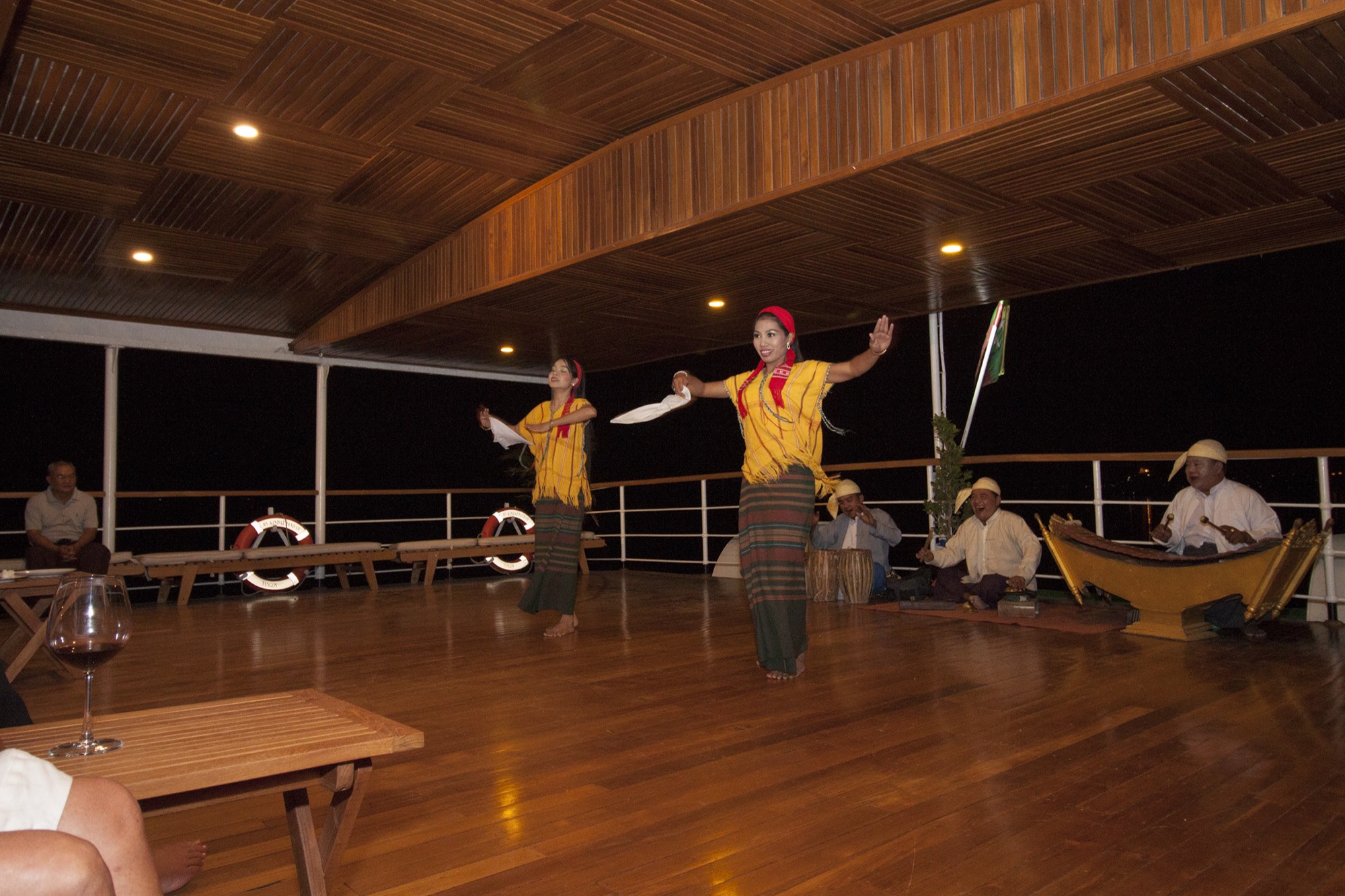 Pandaw RV Kindat Pandaw Entertainment 2.jpg